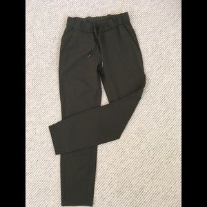Lululemon On the Fly pants size 2